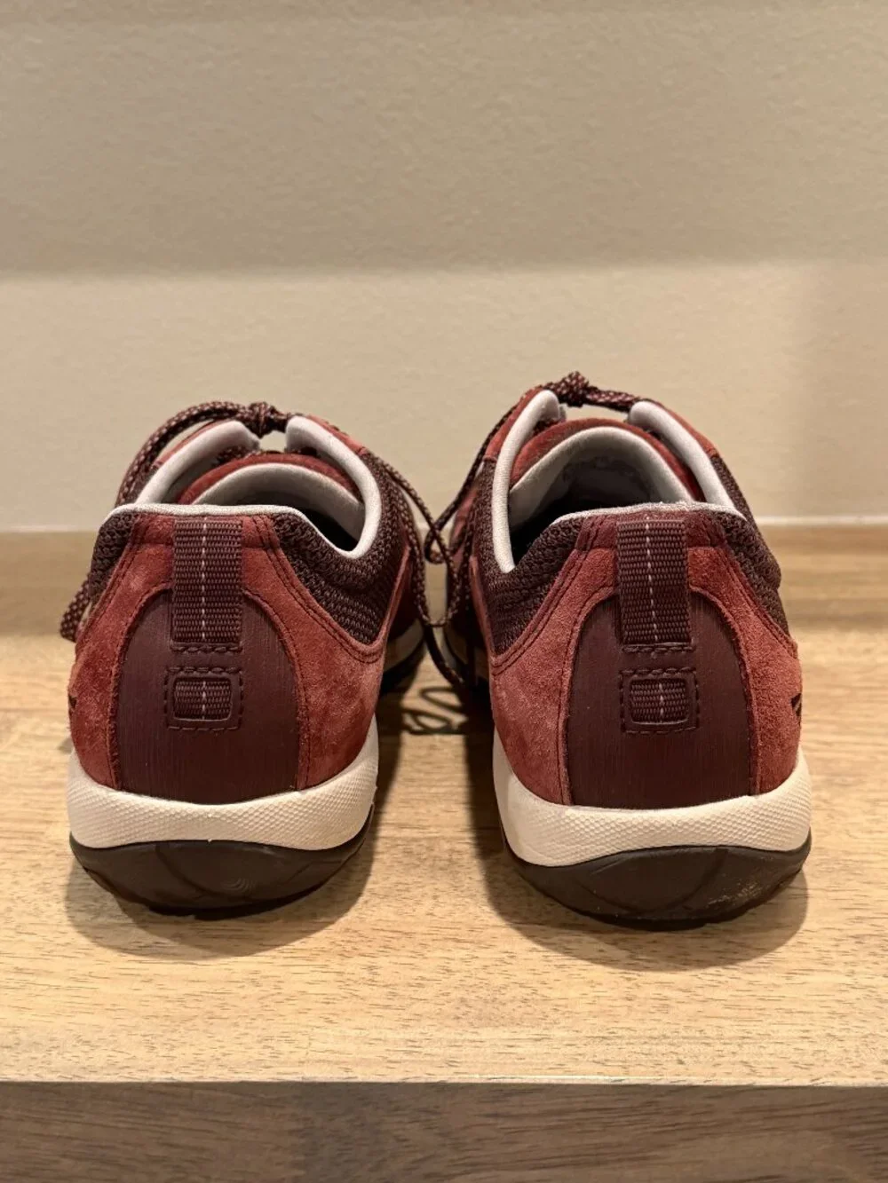 Dansko Waterproof Vibram Hiking Shoes Burgundy Brown Women's Size 40 US 9.5 - Picture 5 of 9
